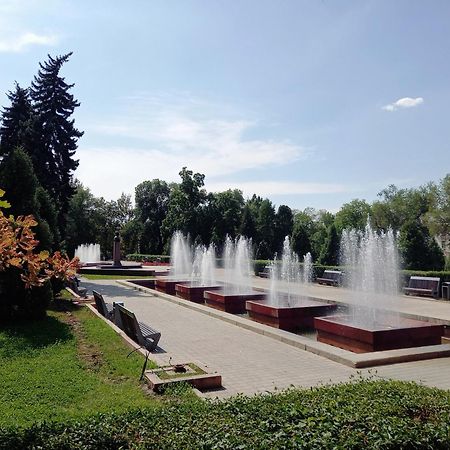 В центре города Квартира - Downtown Apartment Алмати Екстер'єр фото