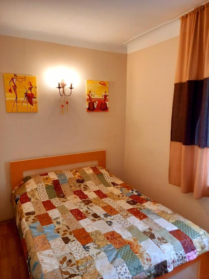 В центре города Квартира - Downtown Apartment Алмати Екстер'єр фото