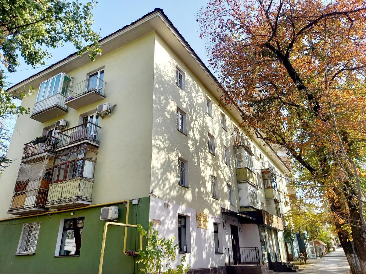 В центре города Квартира - Downtown Apartment Алмати Екстер'єр фото